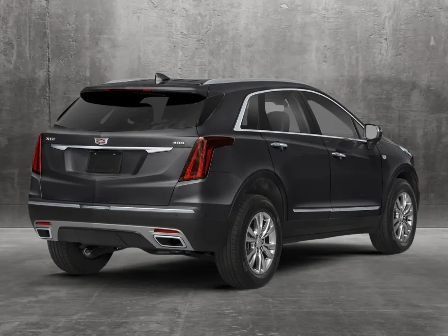 2024 Cadillac XT5 Luxury photo 2