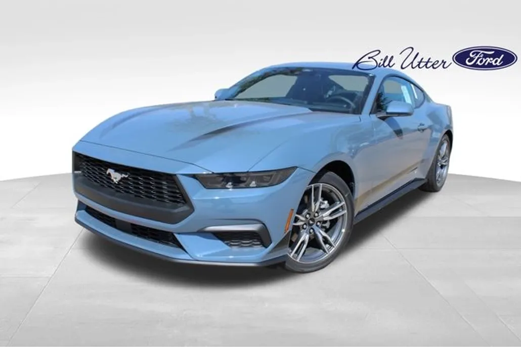 2025 Ford Mustang photo 1