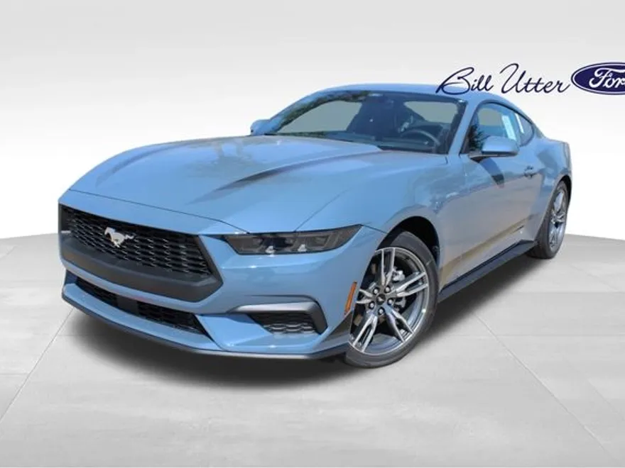 2025 Ford Mustang photo 1