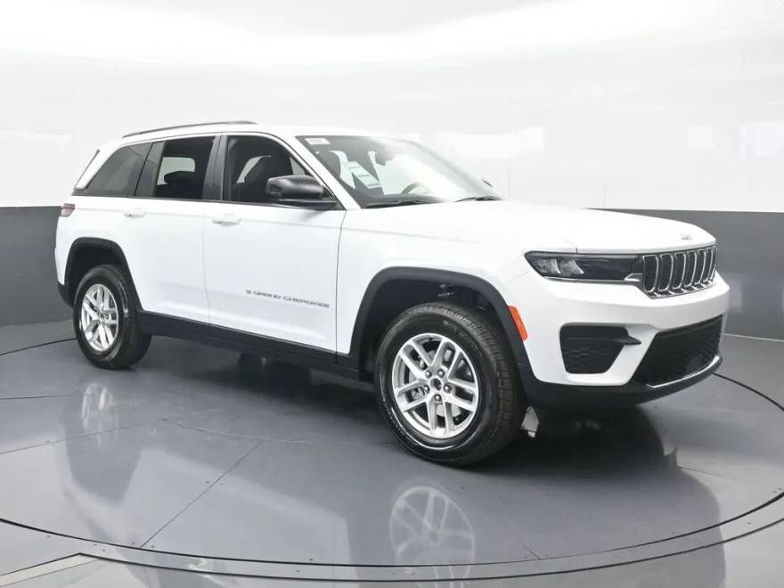 2025 Jeep Grand Cherokee Laredo X photo 1