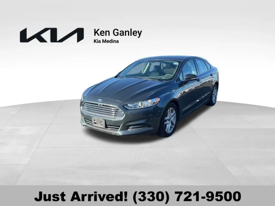 2015 Ford Fusion SE photo 1