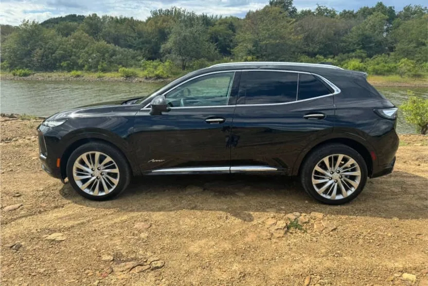 2025 Buick Envision Avenir photo 1