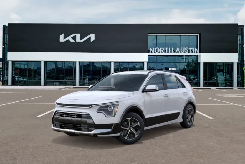 2025 Kia Niro SX photo 1