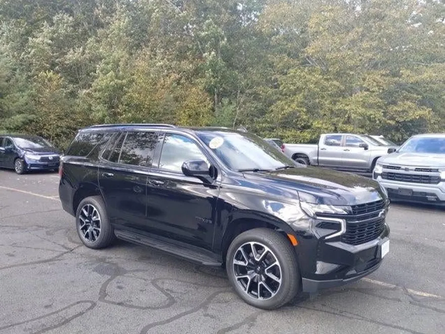 2023 Chevrolet Tahoe RST photo 1