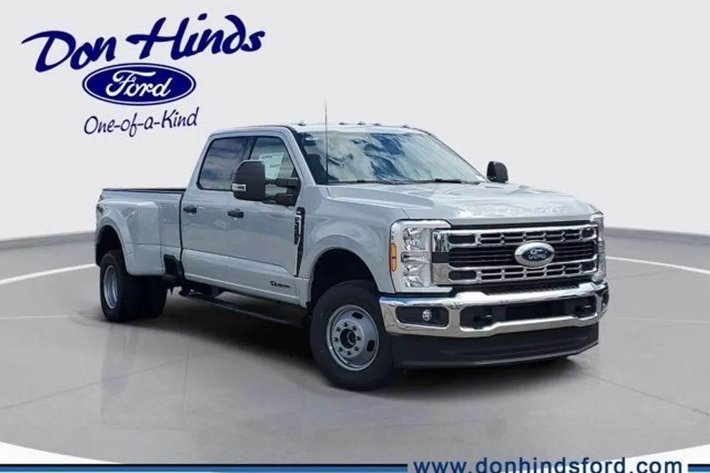 2026 Ford F-350 XLT photo 1