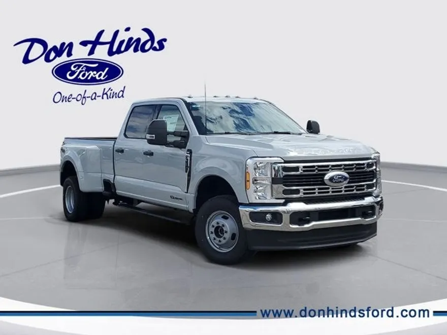 2026 Ford F-350 XLT photo 1