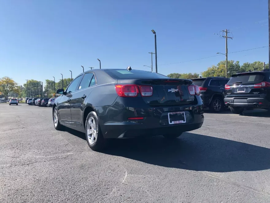 2014 Chevrolet Malibu LS photo 1