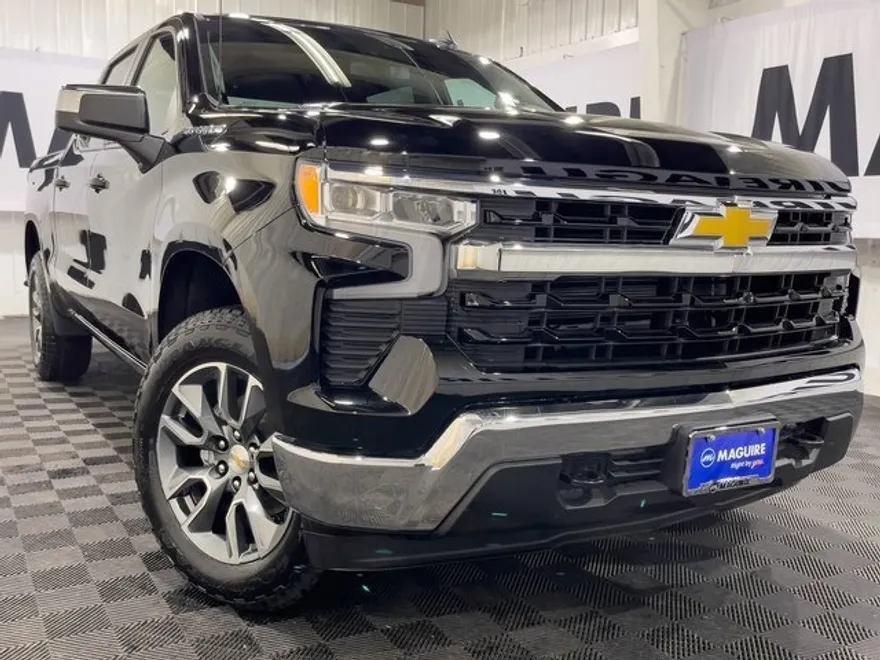 2026 Chevrolet Silverado 1500 LT photo 1