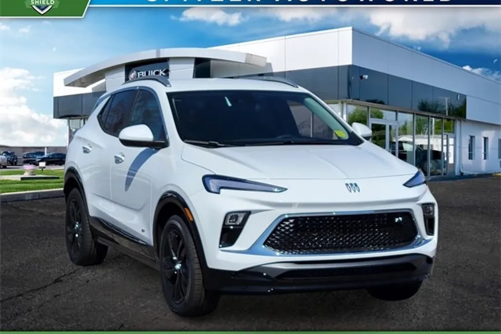 2025 Buick Encore GX Sport Touring photo 1