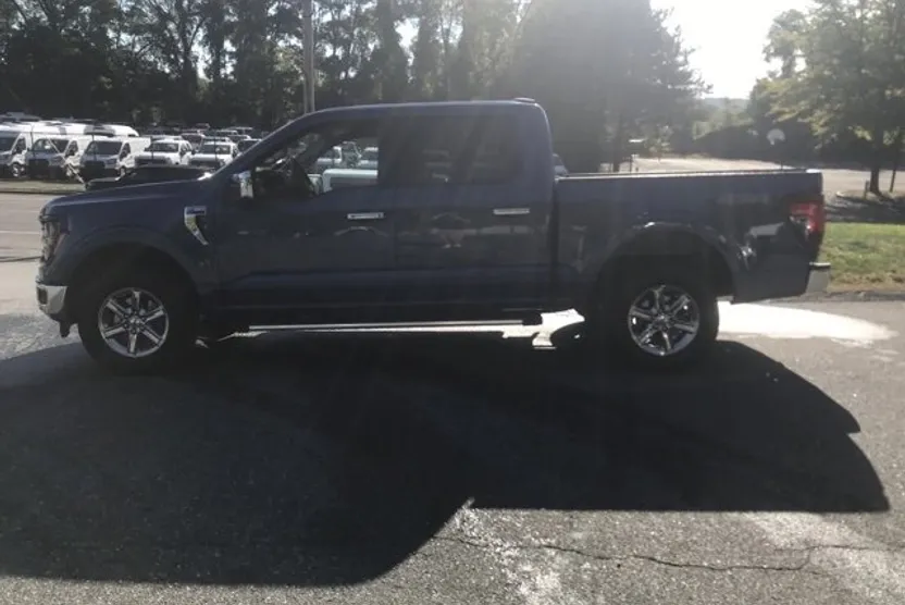 2024 Ford F-150 XLT photo 1