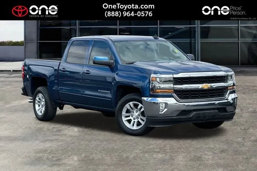 2018 Chevrolet Silverado 1500 LT photo 1