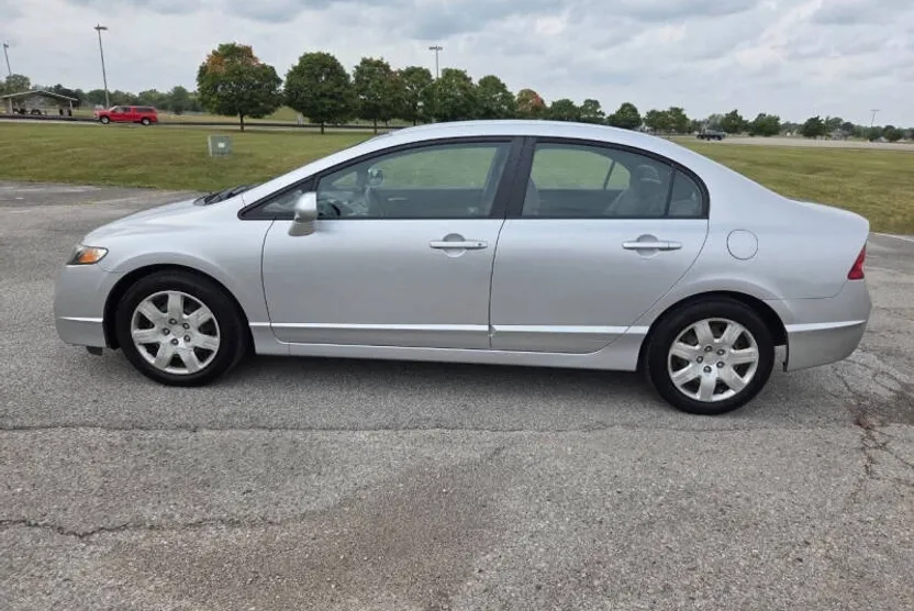 2011 Honda Civic LX photo 1