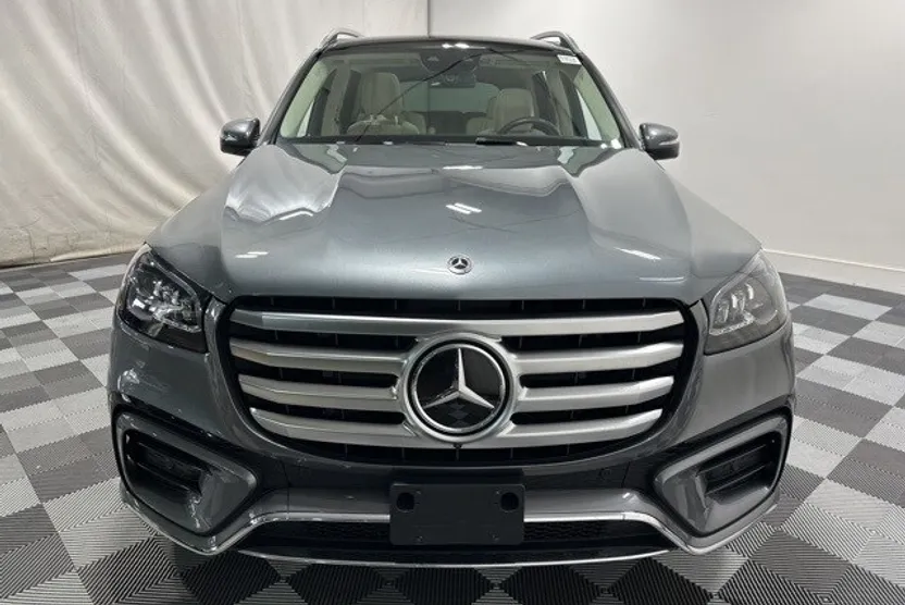 2024 Mercedes Benz GLS 450 photo 1