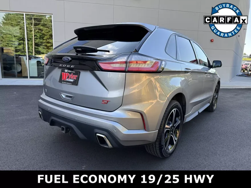 2022 Ford Edge ST photo 1