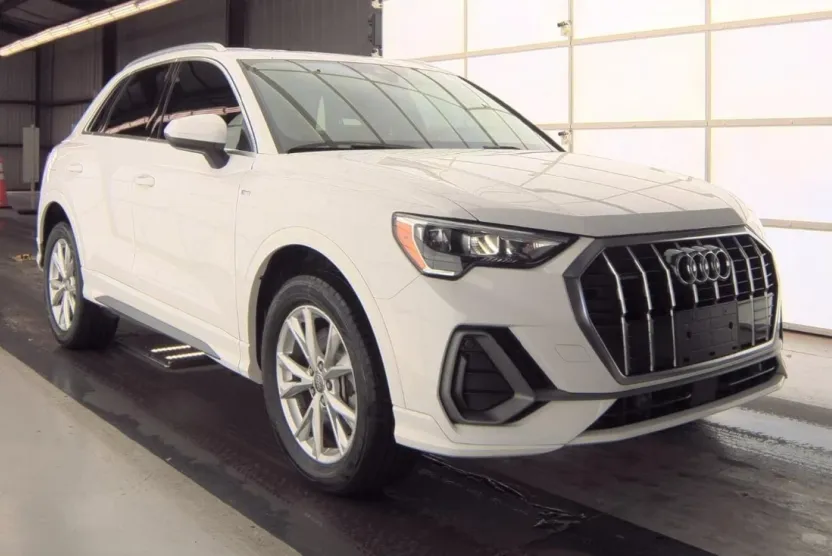 2021 Audi Q3 S line Premium photo 1