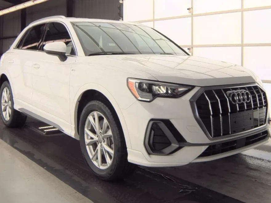 2021 Audi Q3 S line Premium photo 1