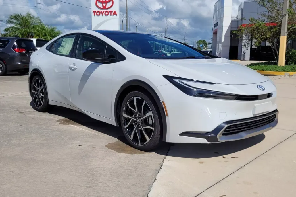 2024 Toyota Prius Prime XSE photo 1
