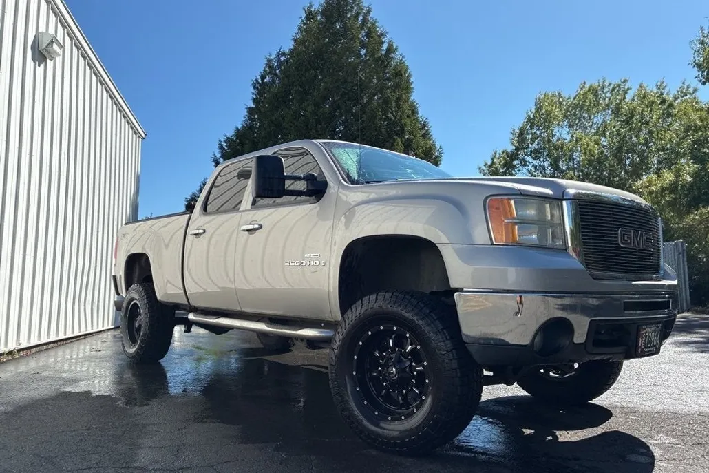 2008 Gmc Sierra 2500 HD Base photo 1