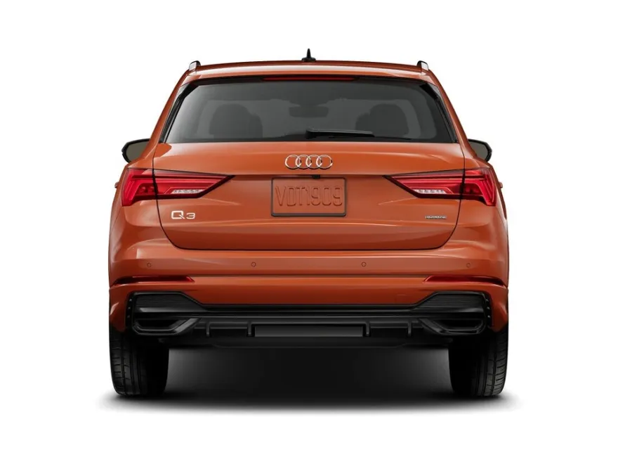 2025 Audi Q3 S line Premium Plus photo 4