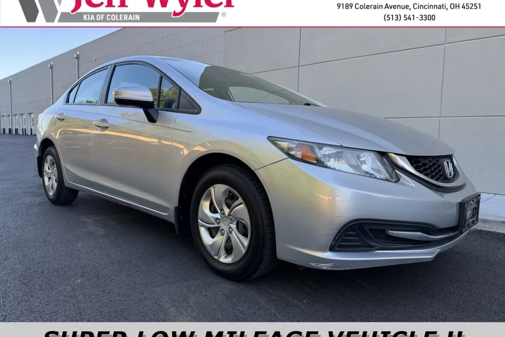 2015 Honda Civic LX photo 1