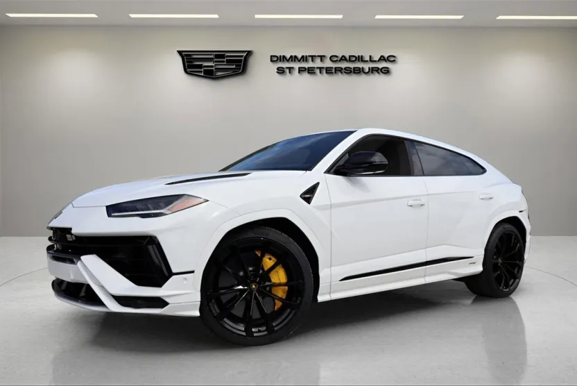 2024 Lamborghini Urus S photo 1