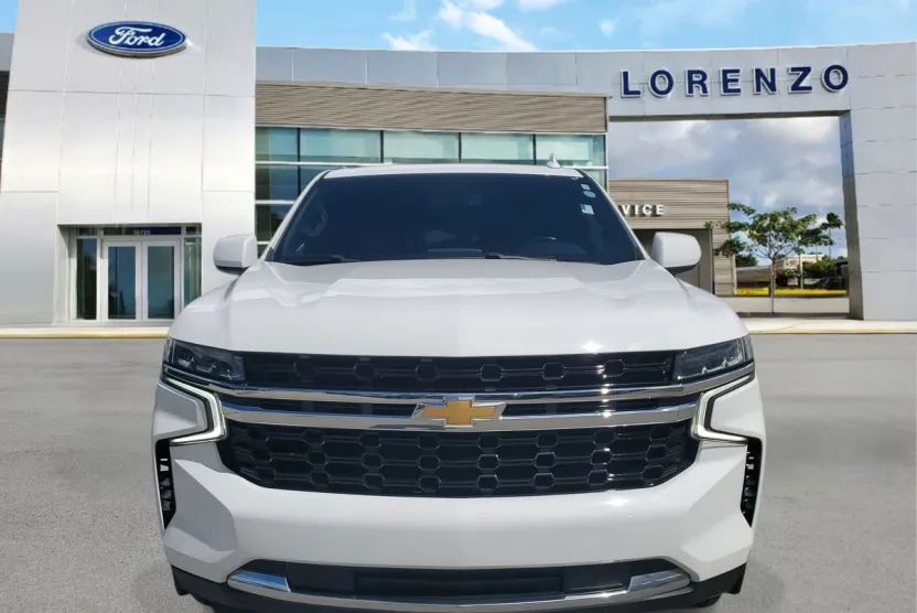 2021 Chevrolet Suburban LS photo 1