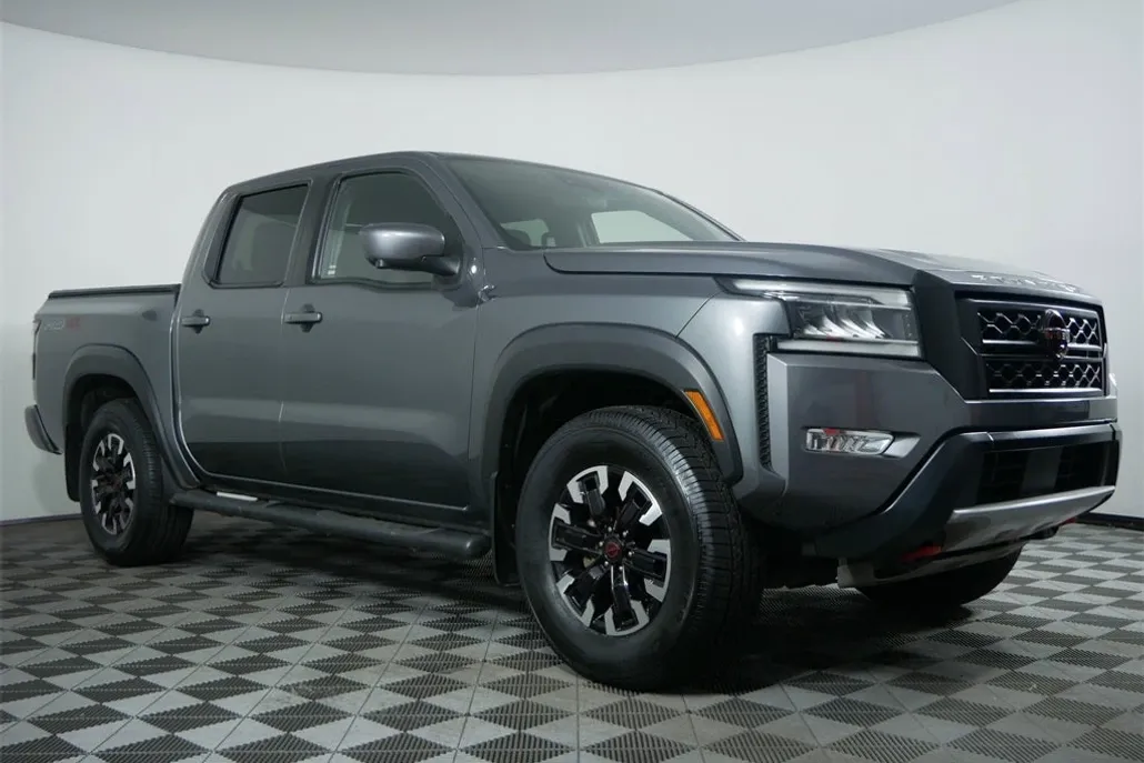 2023 Nissan Frontier PRO-4X photo 1