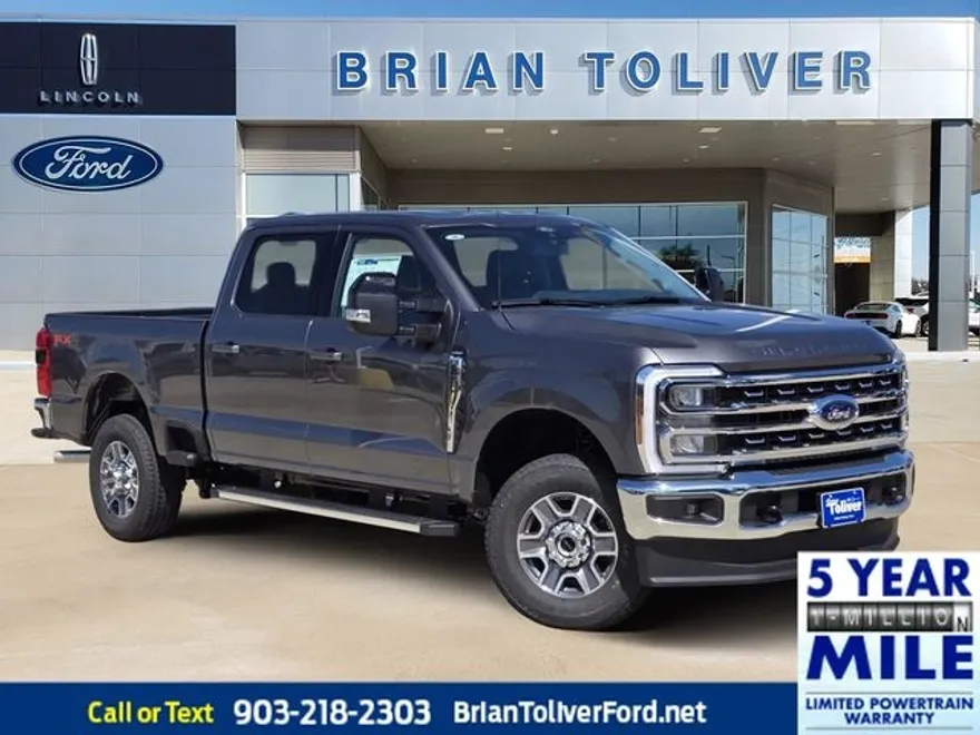 2026 Ford F-250 Lariat photo 1