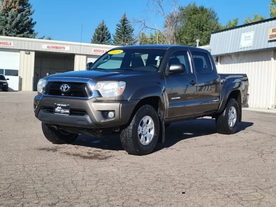 2015 Toyota Tacoma TRD Off-Road V6 photo 1