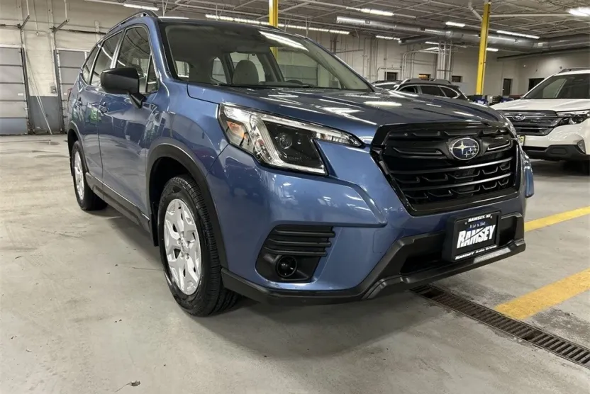 2022 Subaru Forester Base photo 1