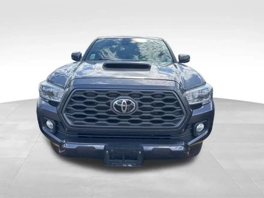2020 Toyota Tacoma TRD Sport photo 1