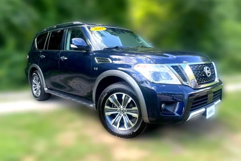 2017 Nissan Armada SV photo 1