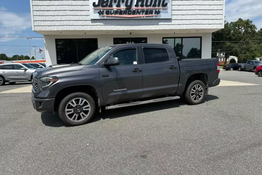 2019 Toyota Tundra SR5 Grade photo 1