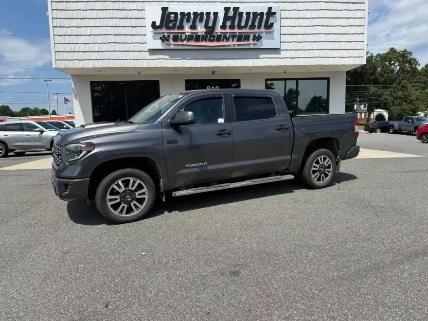 2019 Toyota Tundra SR5 Grade photo 1