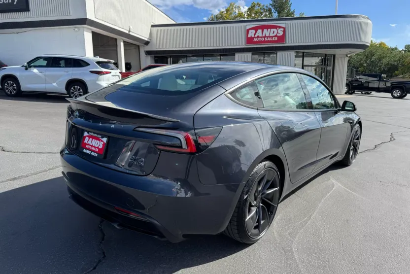 2025 Tesla Model 3 Performance photo 1
