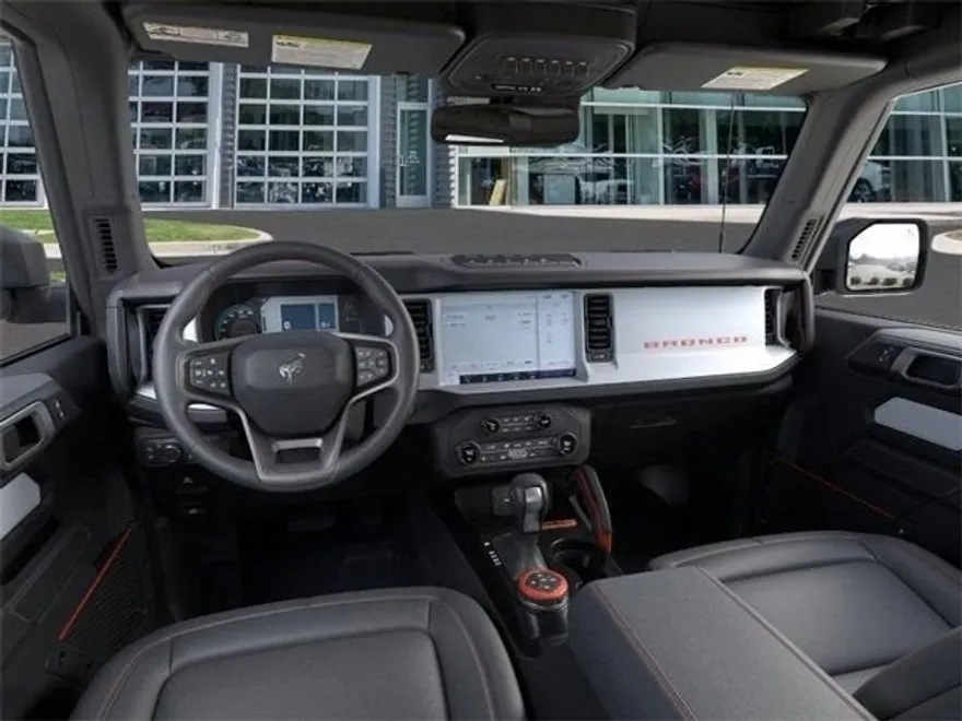 2025 Ford Bronco First Edition photo 9