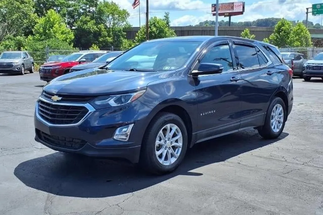 2019 Chevrolet Equinox LT photo 1