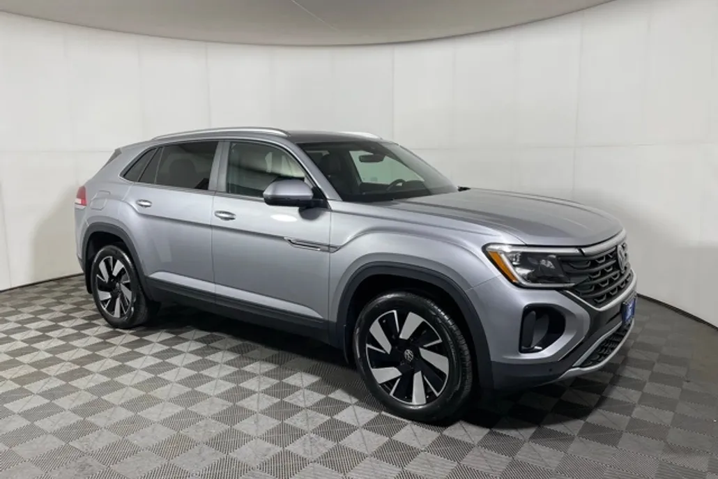 2025 Volkswagen Atlas Cross Sport SE Technology photo 1