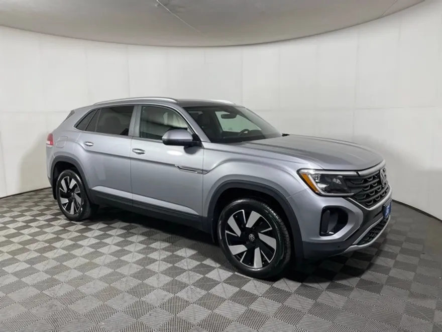 2025 Volkswagen Atlas Cross Sport SE Technology photo 1