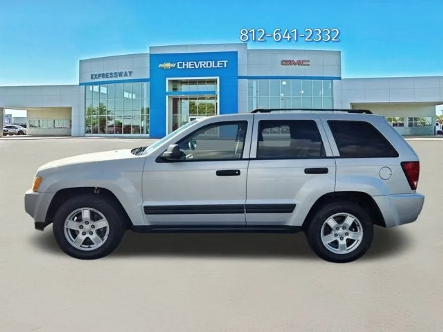 2005 Jeep Grand Cherokee Laredo photo 1