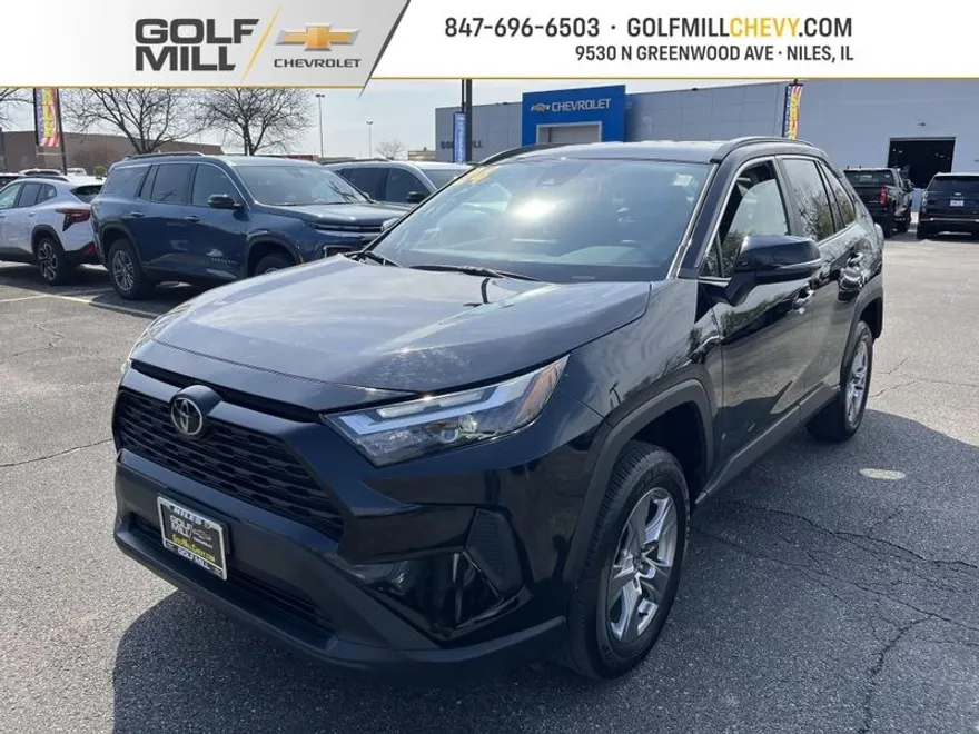 2024 Toyota RAV4 XLE photo 1