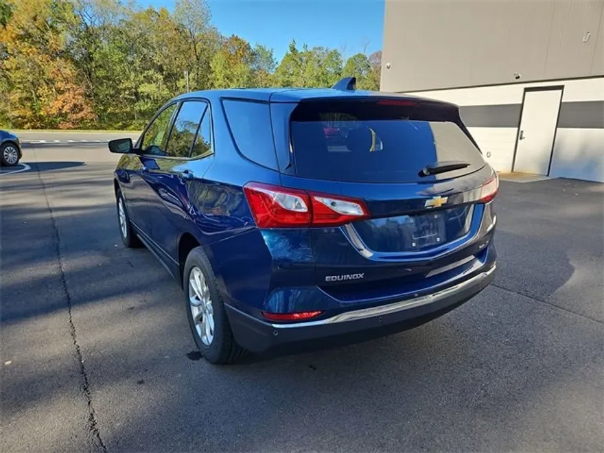 2019 Chevrolet Equinox LT photo 1
