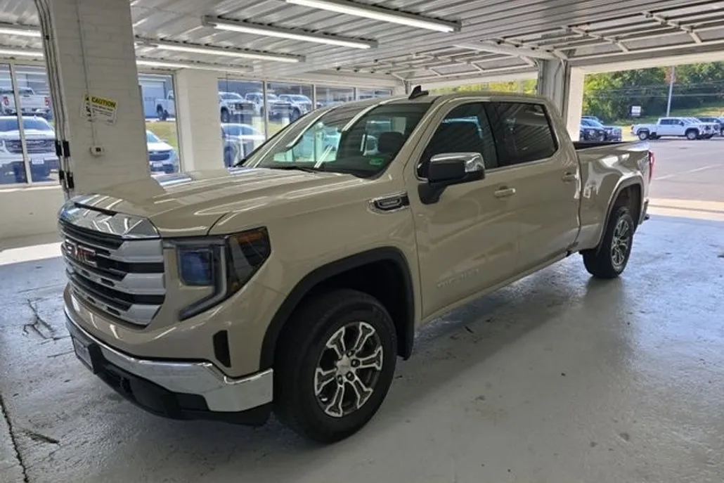2026 Gmc Sierra 1500 SLE photo 1
