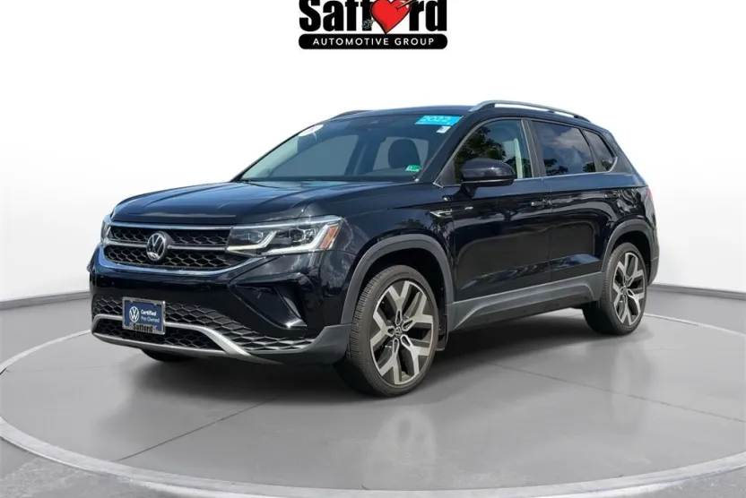 2022 Volkswagen Taos SEL photo 1