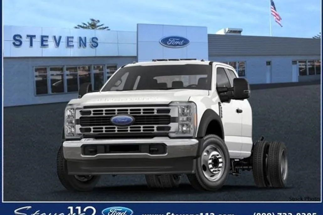 2025 Ford F-550 XL photo 1