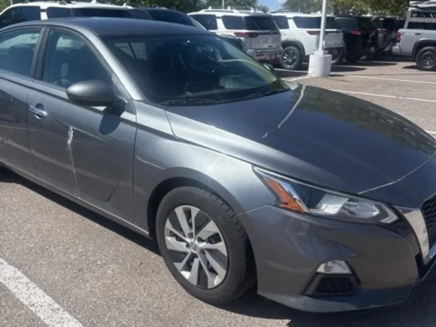 2020 Nissan Altima S photo 1