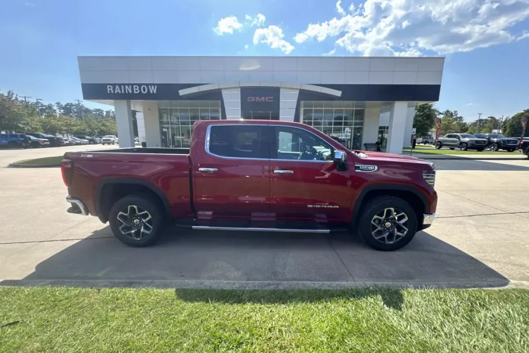 2026 Gmc Sierra SLT photo 1