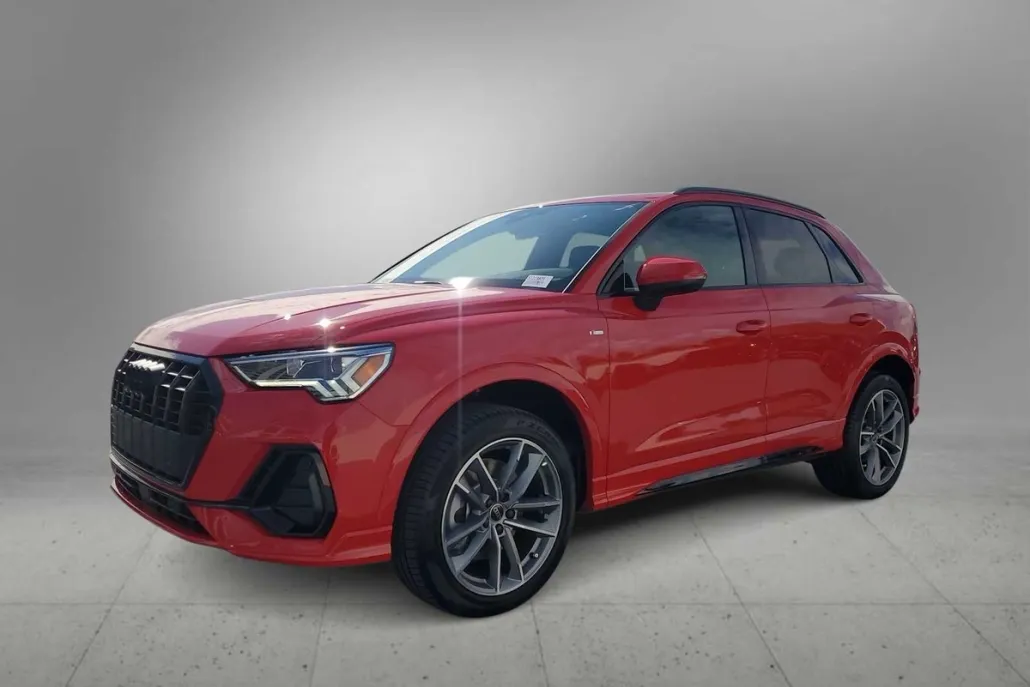 2025 Audi Q3 45 TFSI S line Premium photo 1