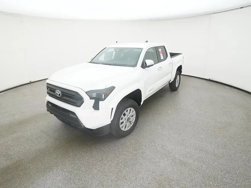 2025 Toyota Tacoma SR5 photo 1