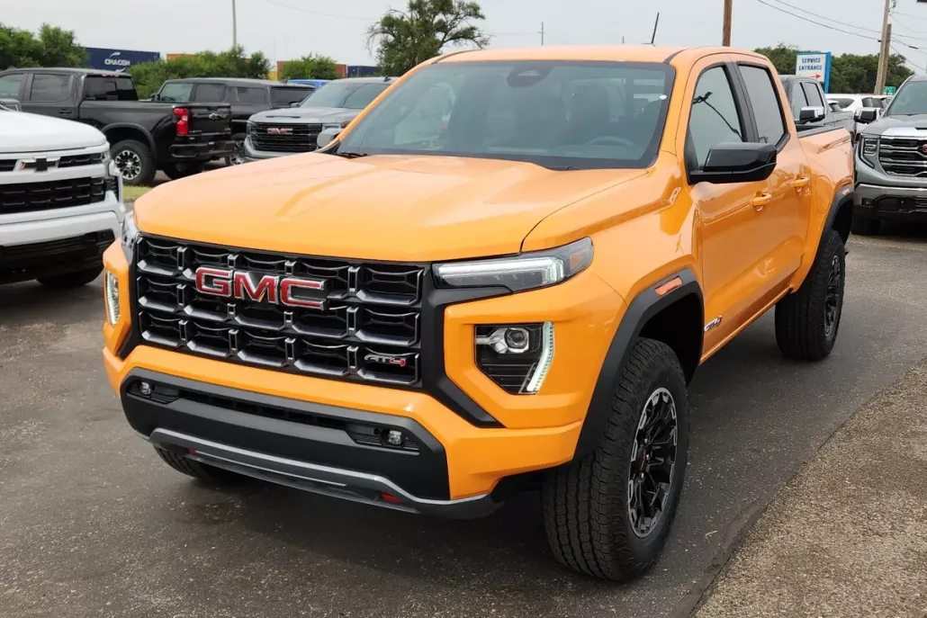 2026 Gmc Canyon AT4 photo 1
